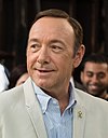 https://upload.wikimedia.org/wikipedia/commons/thumb/1/1c/Kevin_Spacey%2C_May_2013.jpg/100px-Kevin_Spacey%2C_May_2013.jpg